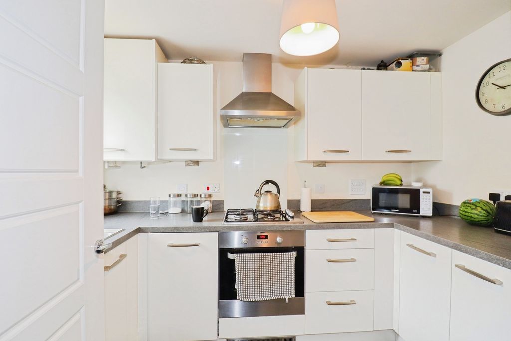 Property photo 3 of 24 Pbox-Img.Jpg