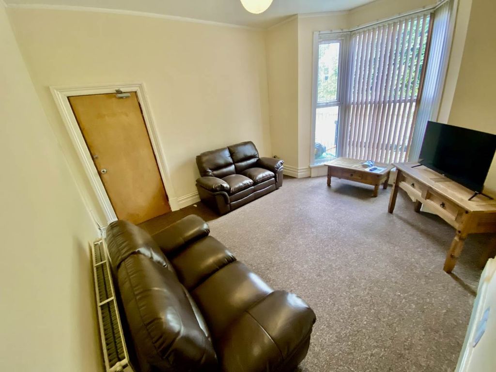 Property photo 1 of 16 Img_5613