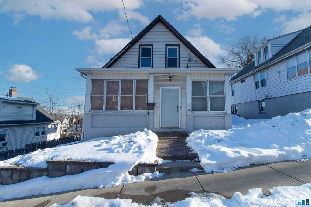 Property photo 1 of 31