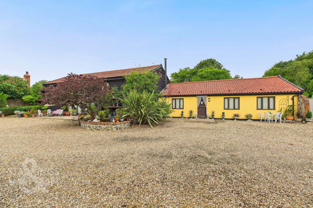 Property photo 3 of 48