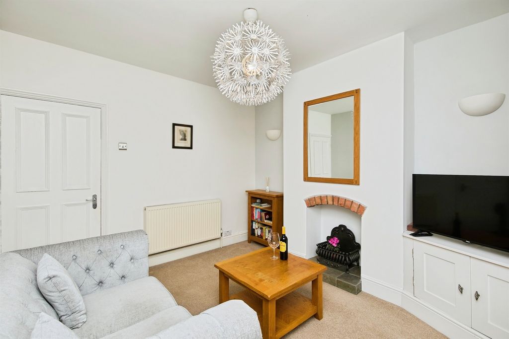 Property photo 3 of 19