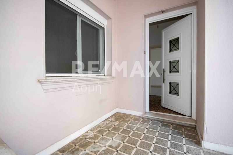 Property photo 3 of 25