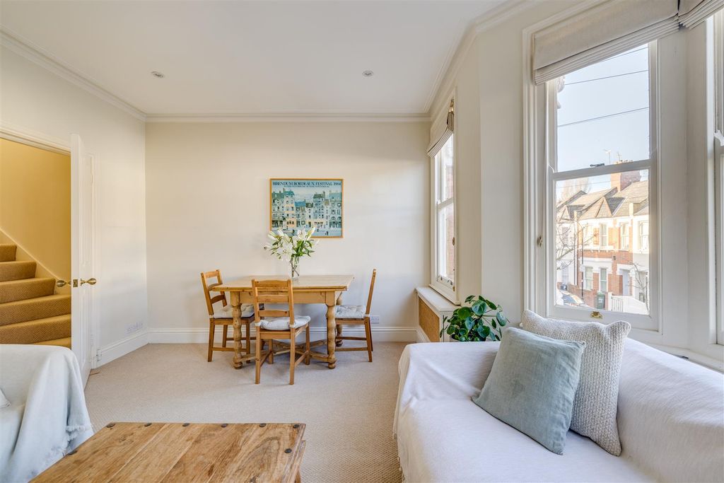 Property photo 2 of 8 Mablethorpe Road 43-18.Jpg