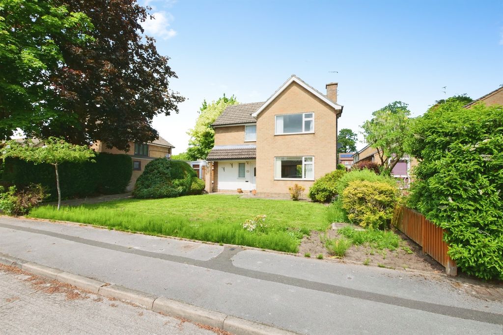 Property photo 1 of 18