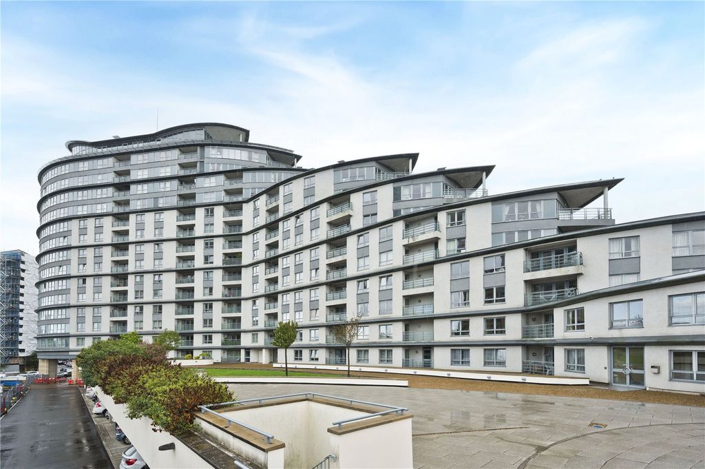 Property photo 1 of 15 Centrium