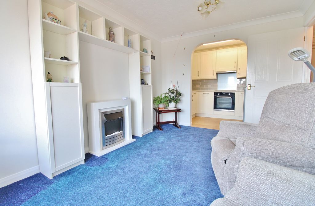 Property photo 3 of 14
