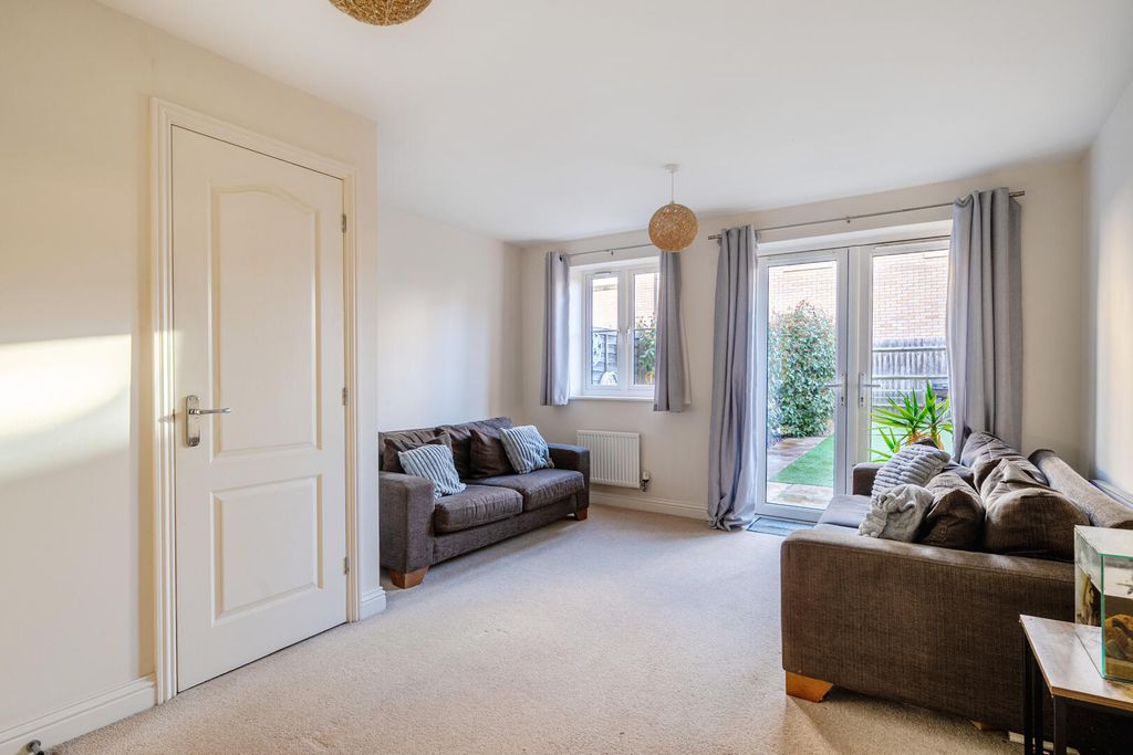 Property photo 2 of 12 Living Room