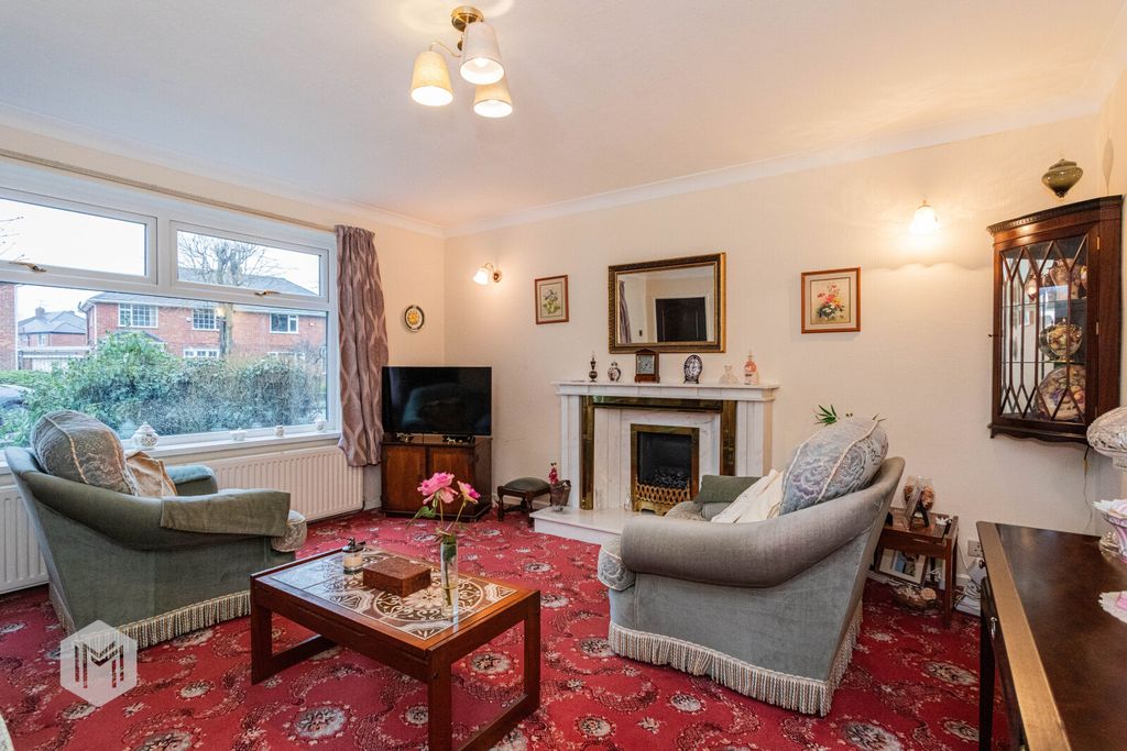 Property photo 3 of 29 Picture No. 04