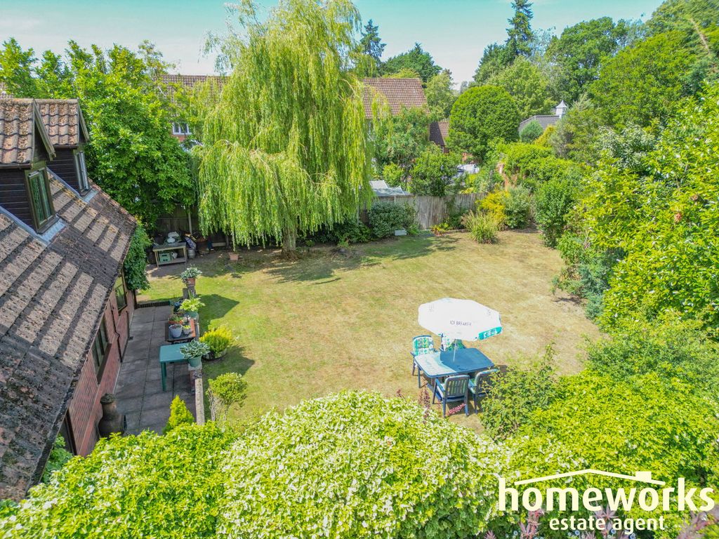 Property photo 2 of 20