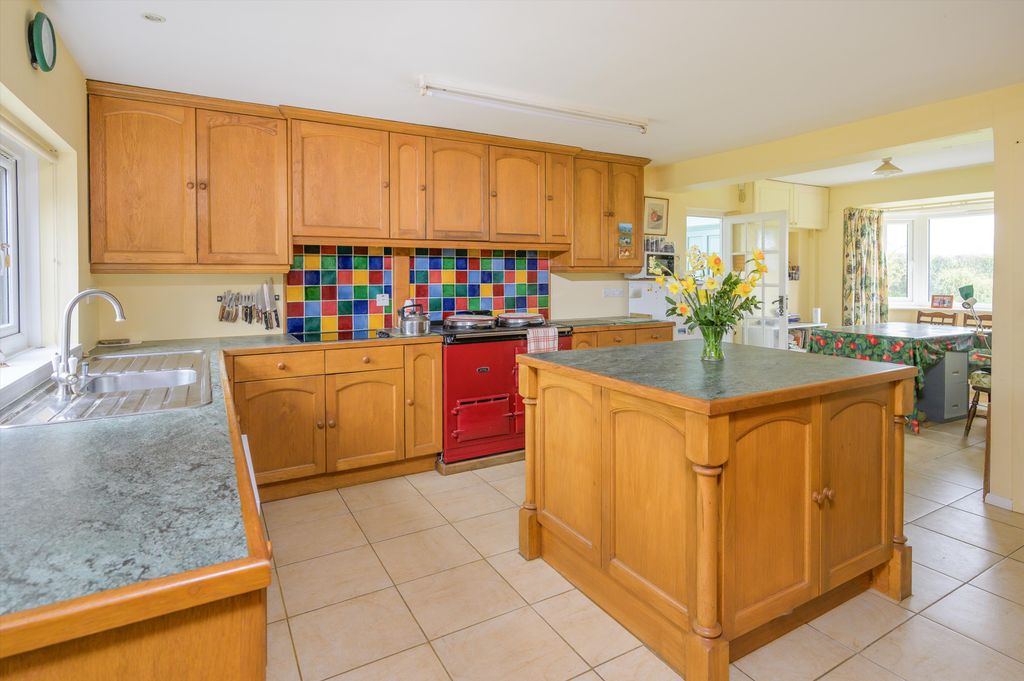 Property photo 2 of 25 Image