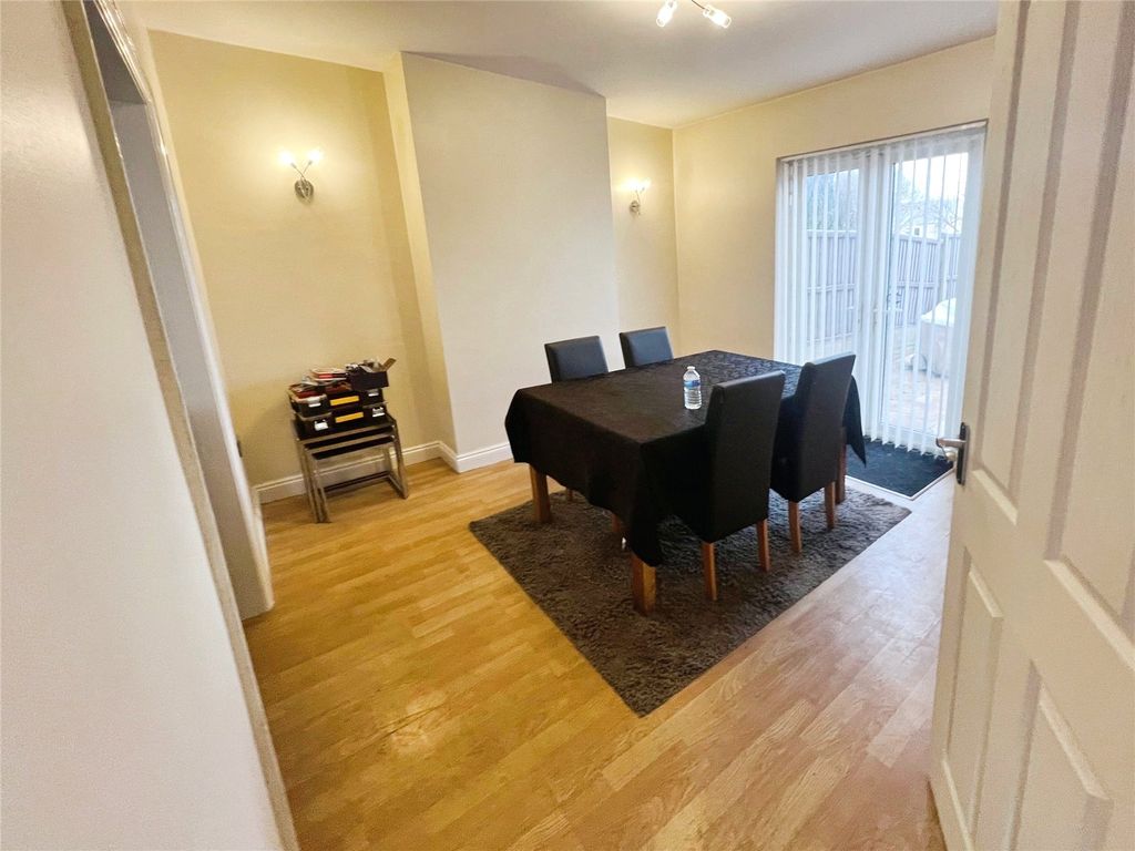 Property photo 3 of 11 Dining Room