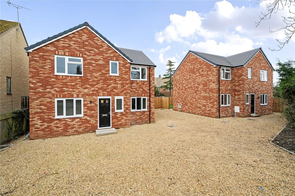 Property photo 1 of 19 Picture No. 03