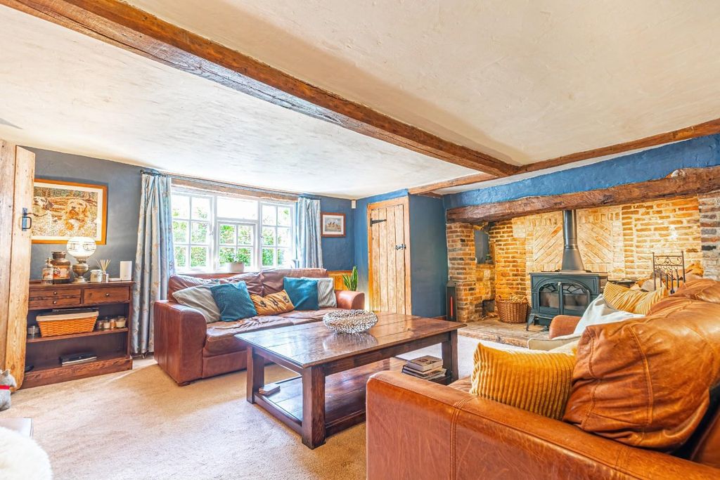 Property photo 3 of 33 Sitting Room