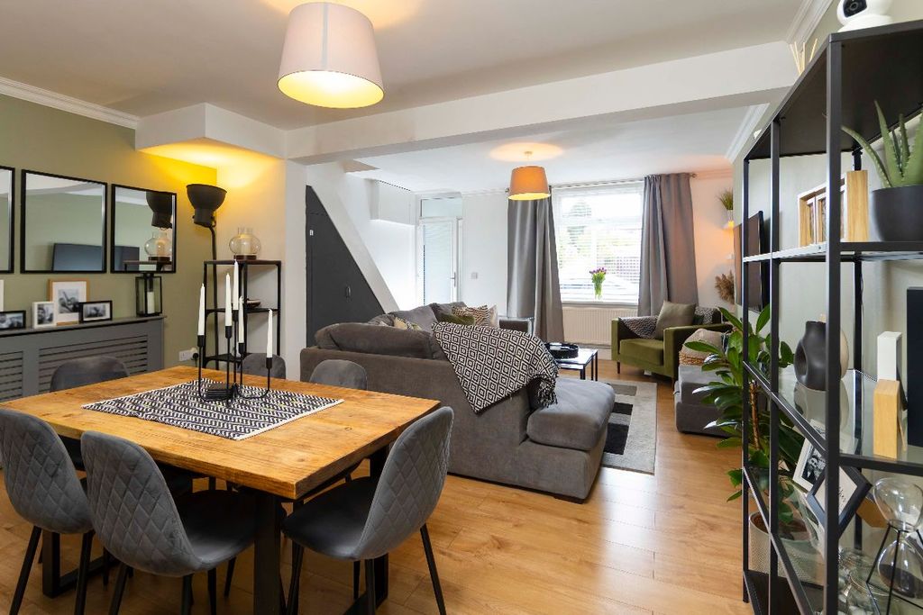Property photo 1 of 51