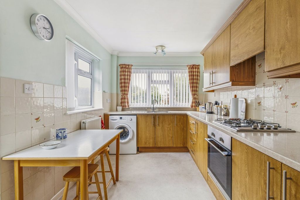 Property photo 2 of 18