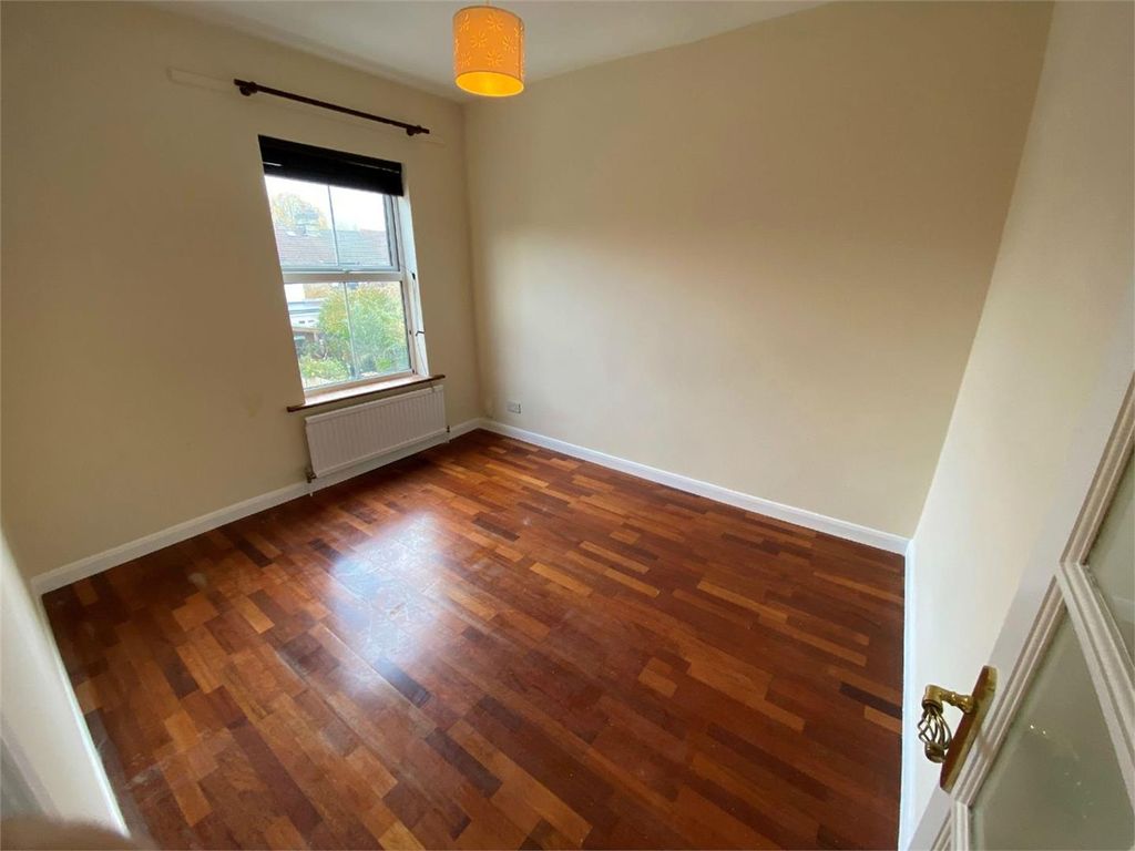 Property photo 3 of 4
