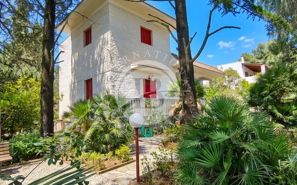 Property photo 2 of 22
