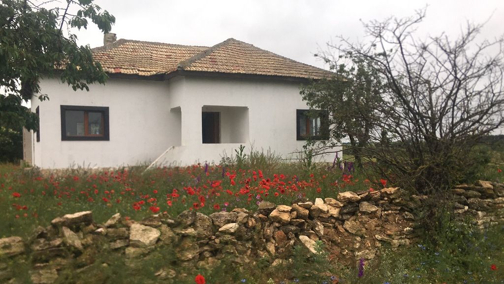 Property photo 1 of 11