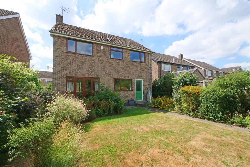 Property photo 2 of 17
