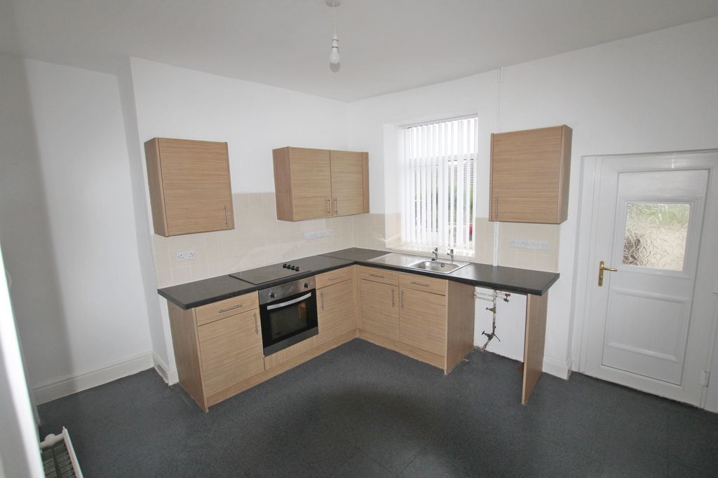 Property photo 3 of 7 3