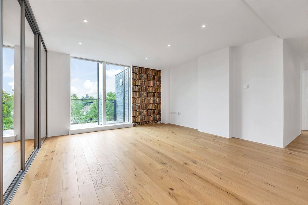 Property photo 2 of 13 Picture No. 03