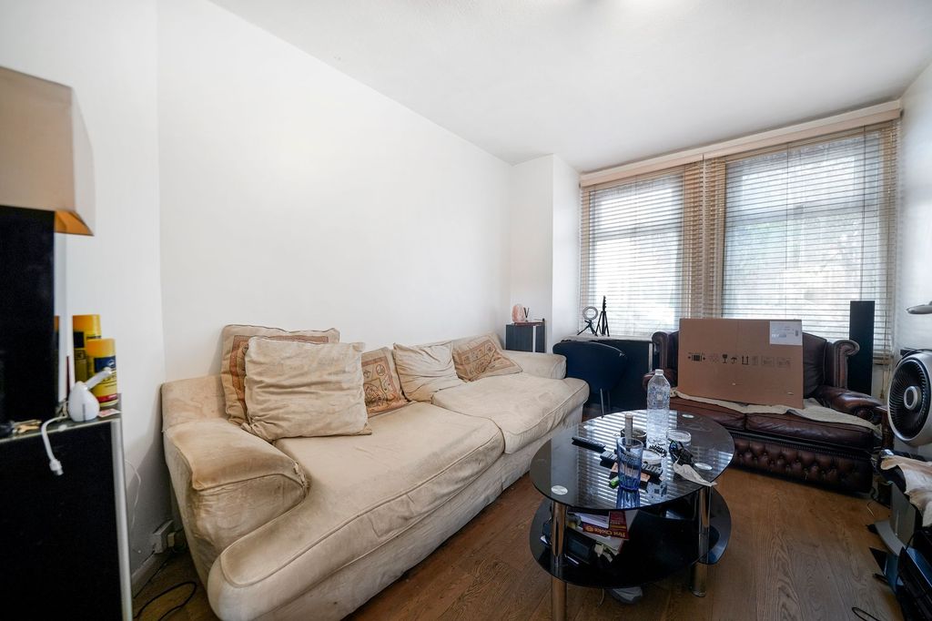Property photo 2 of 13 52 Sutherland Road - Qne77CxX9Qpftorhnu2L