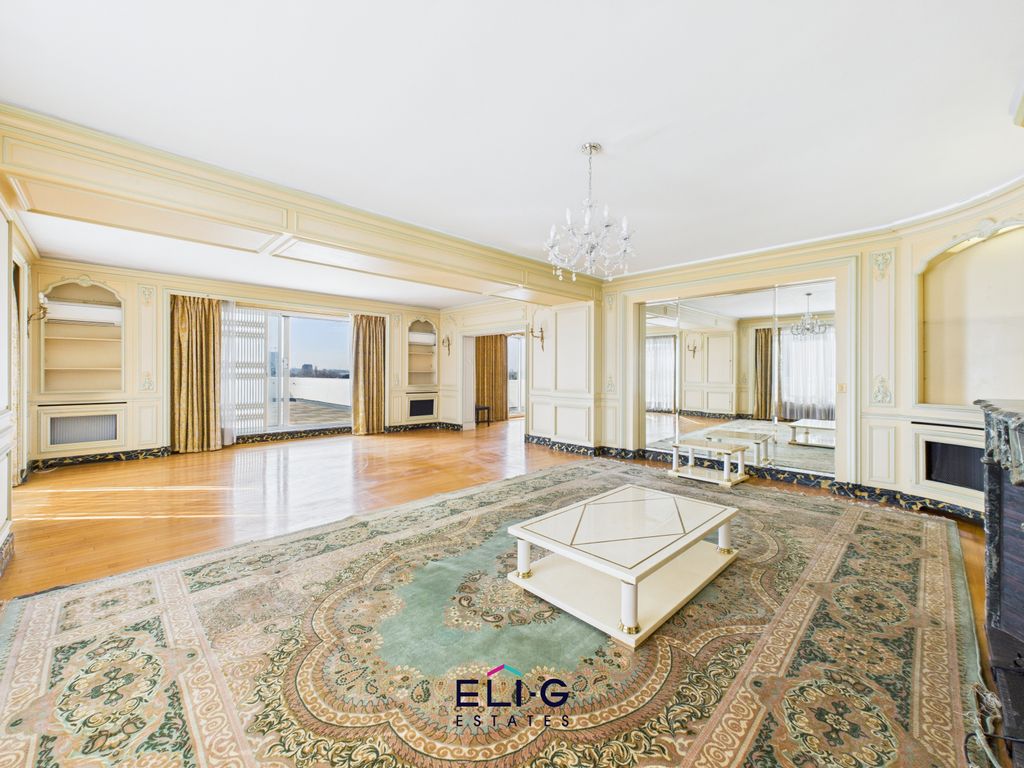 Property photo 2 of 18 Gallery