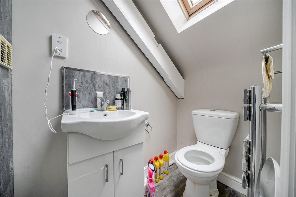 Property photo 2 of 8 1421268-4-69A076Cdd5449.Jpg