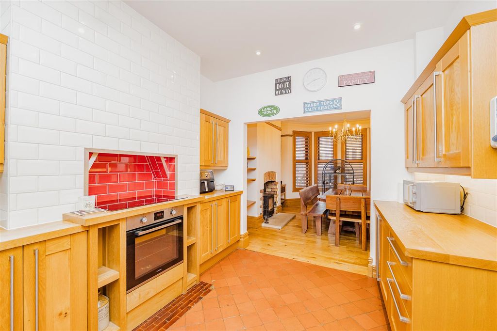 Property photo 3 of 34 P1409103.Jpg