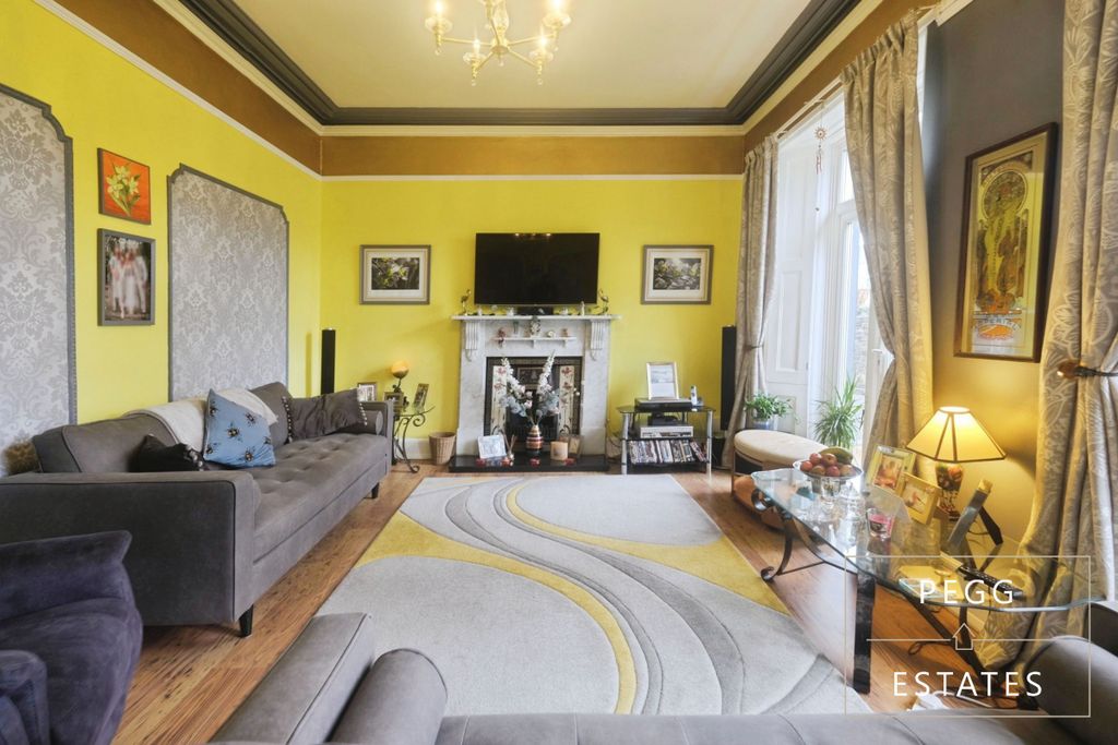 Property photo 1 of 31