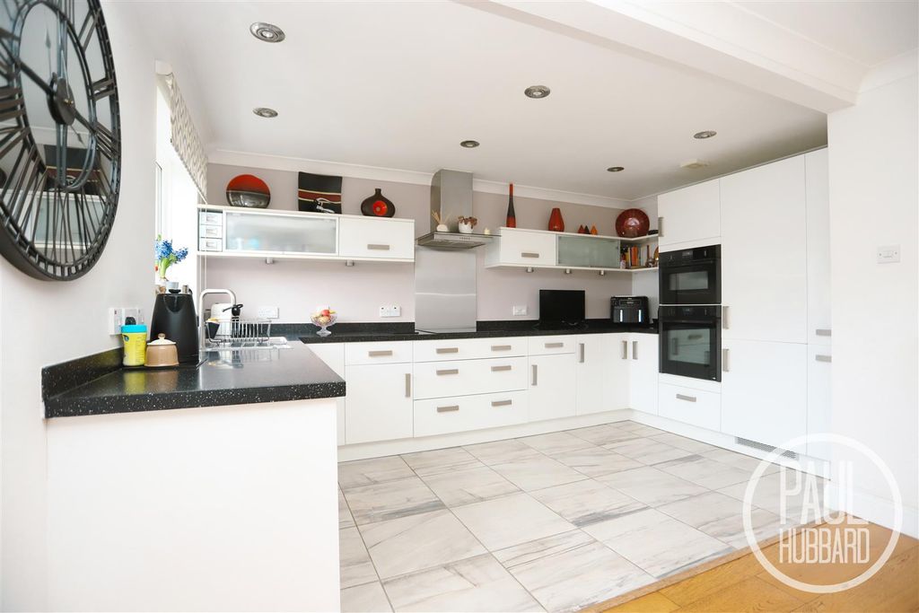 Property photo 3 of 22 Img_2245.Jpg