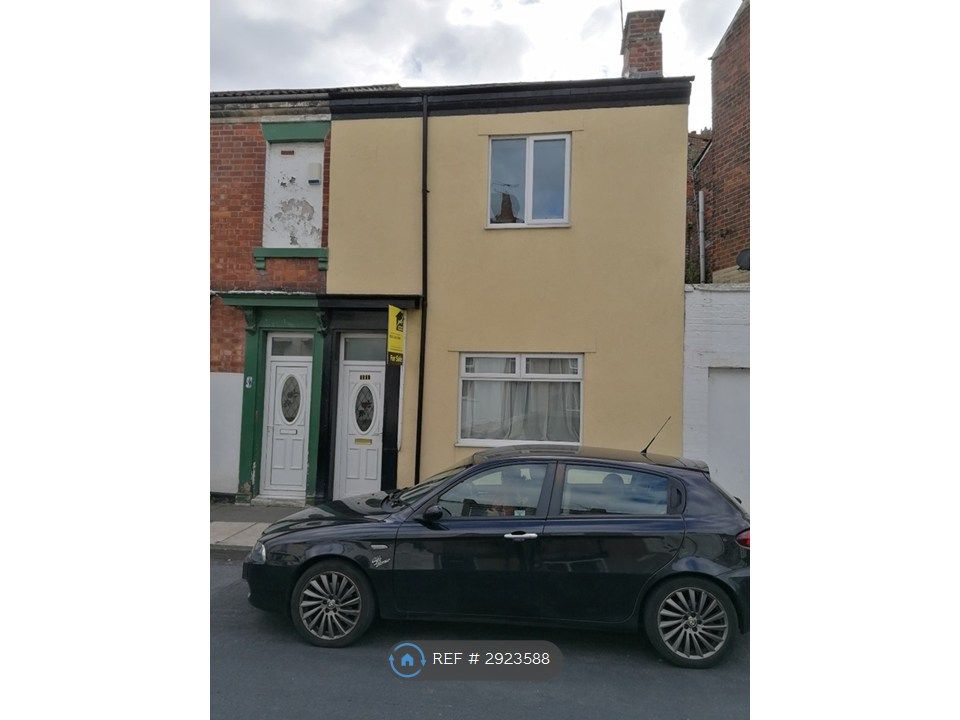 Property photo 1 of 1 Entrance With Free Parking In Front