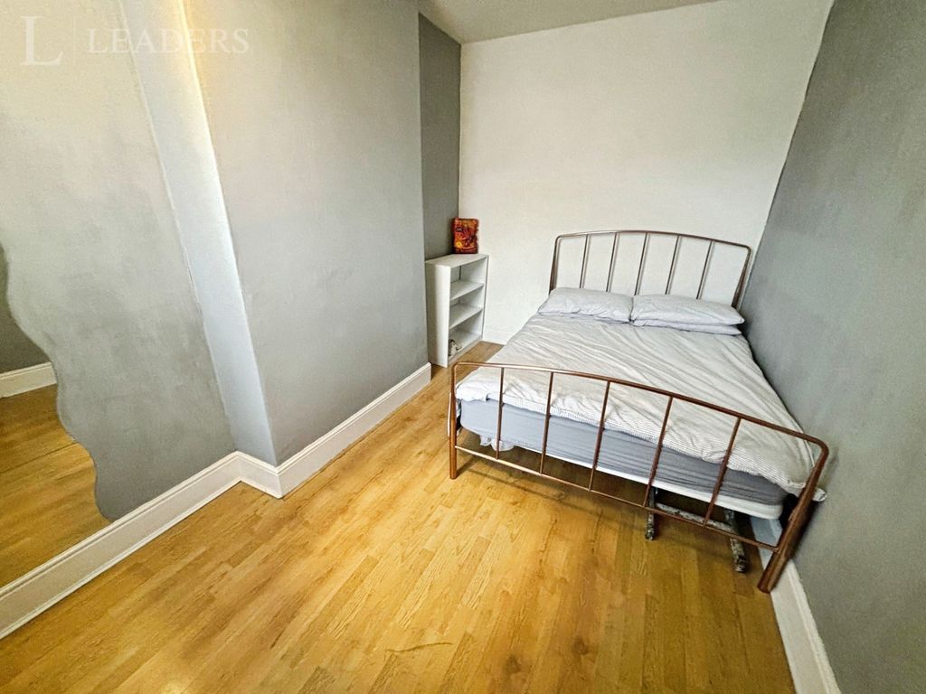 Property photo 3 of 8 Pbox-Img.Jpg