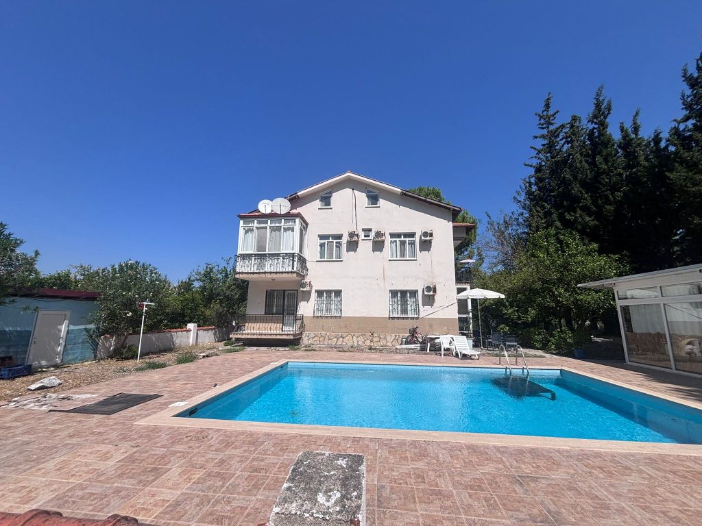 Property photo 3 of 22 Three-Storey Dalyan Villa For Sale In Ortaca - A Large Property With Vast Private Garden