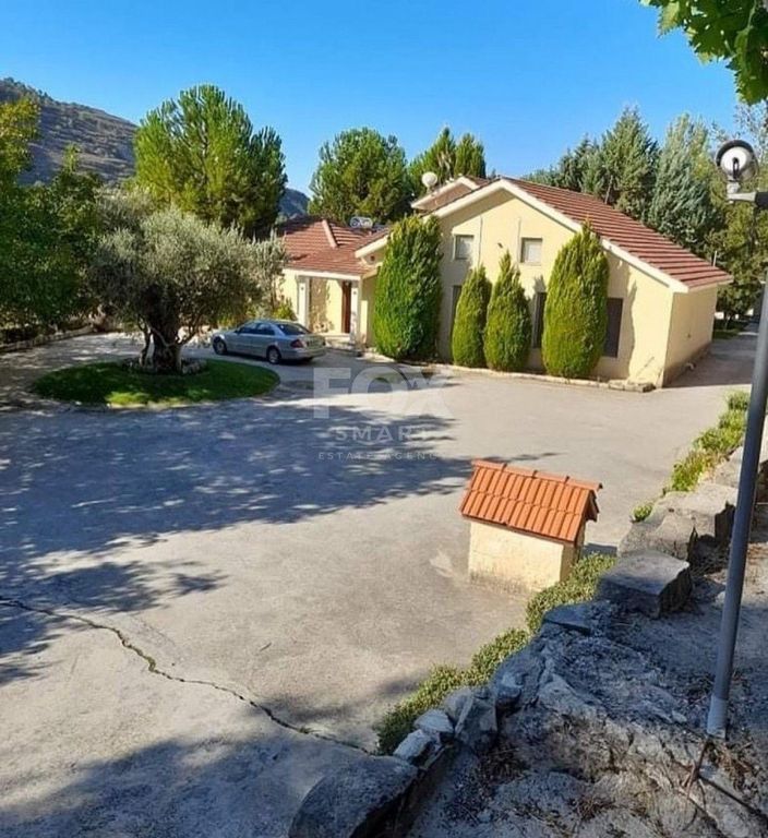 Property photo 2 of 30