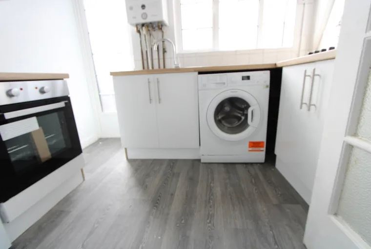 Property photo 2 of 23