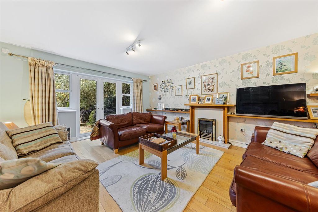Property photo 2 of 30 8Carlowstweb13.Jpg