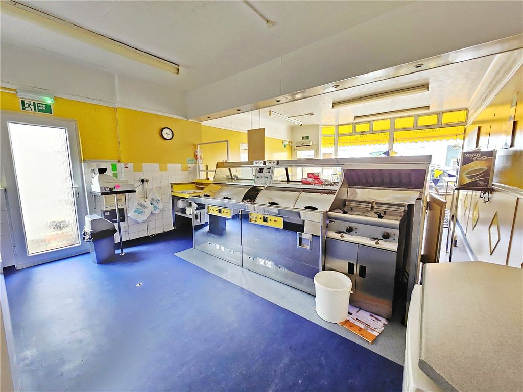 Property photo 2 of 21 Picture No. 17