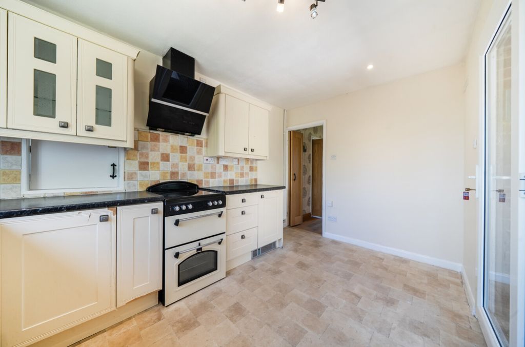 Property photo 3 of 31 1454019 (9)