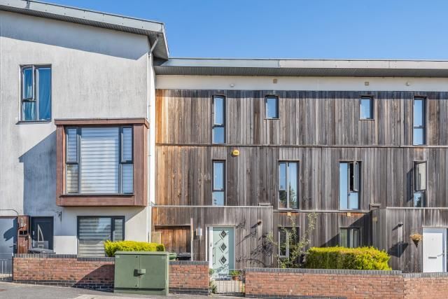 Property photo 1 of 13 Front