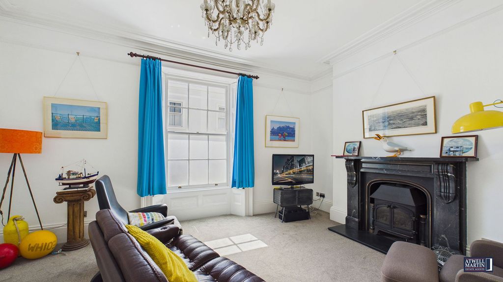 Property photo 3 of 56