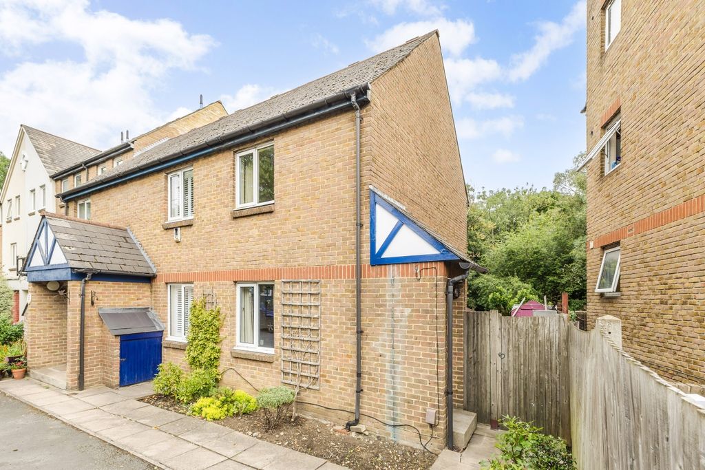 Property photo 1 of 15 96000_6-Sydenham-...