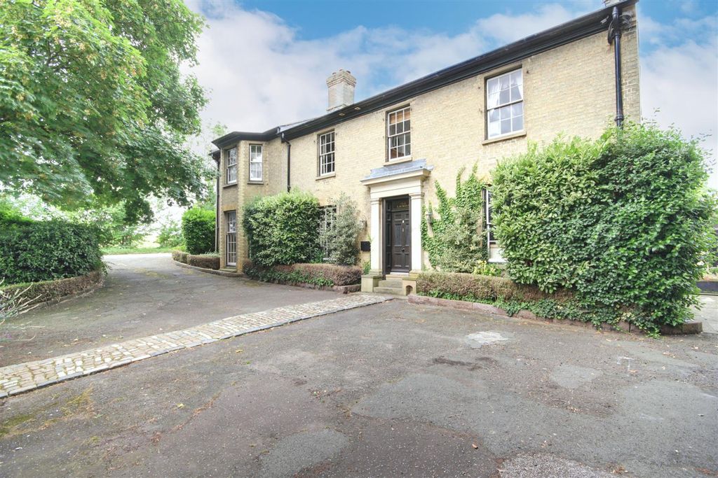 Property photo 1 of 22 Img_1062-Img_1064.Jpg