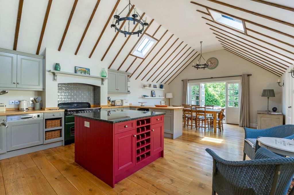 Property photo 2 of 13 Kitchen/Dining