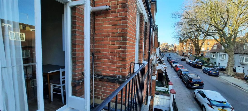 Property photo 3 of 8 Balcony