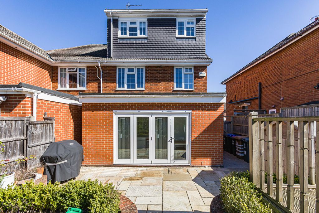 Property photo 2 of 32 11_78112