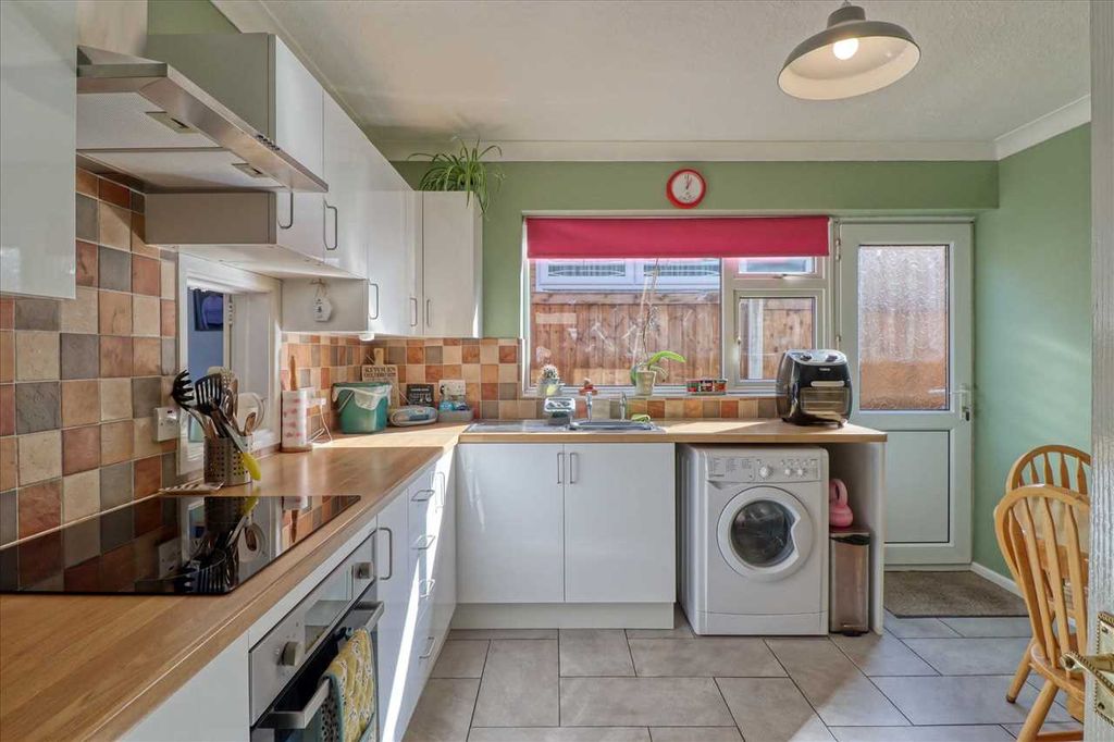 Property photo 3 of 14