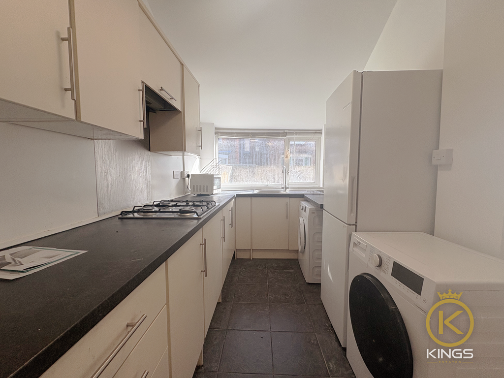 Property photo 2 of 15 66 Devonshire Avenue (11)