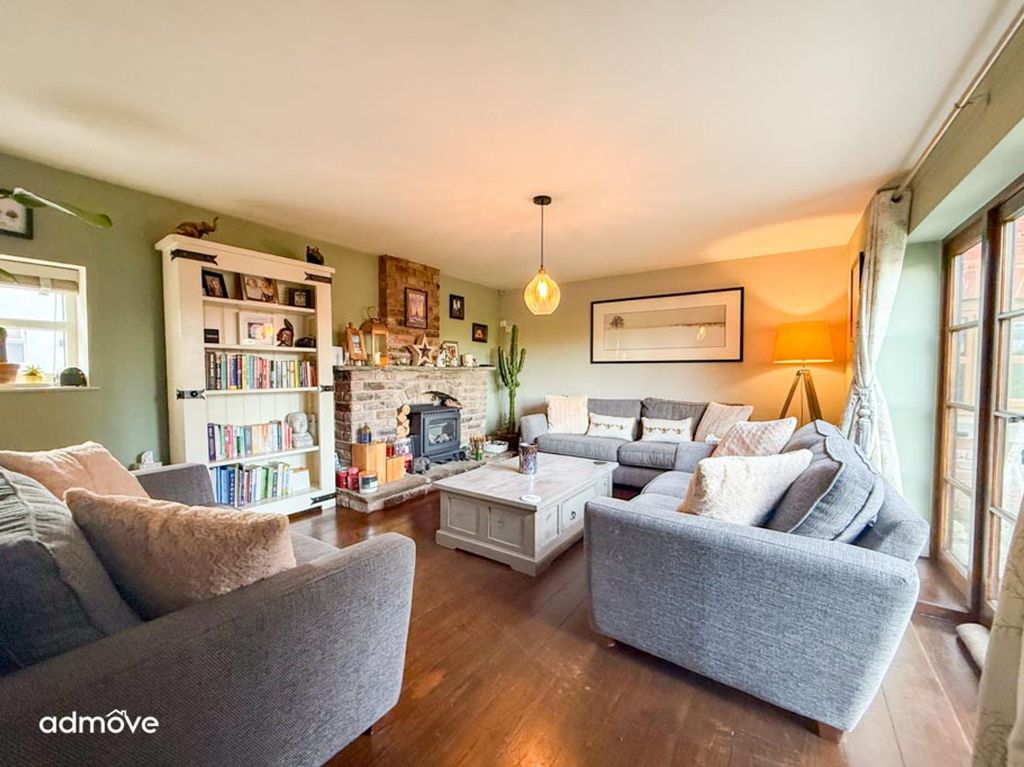 Property photo 3 of 37 Photo 17