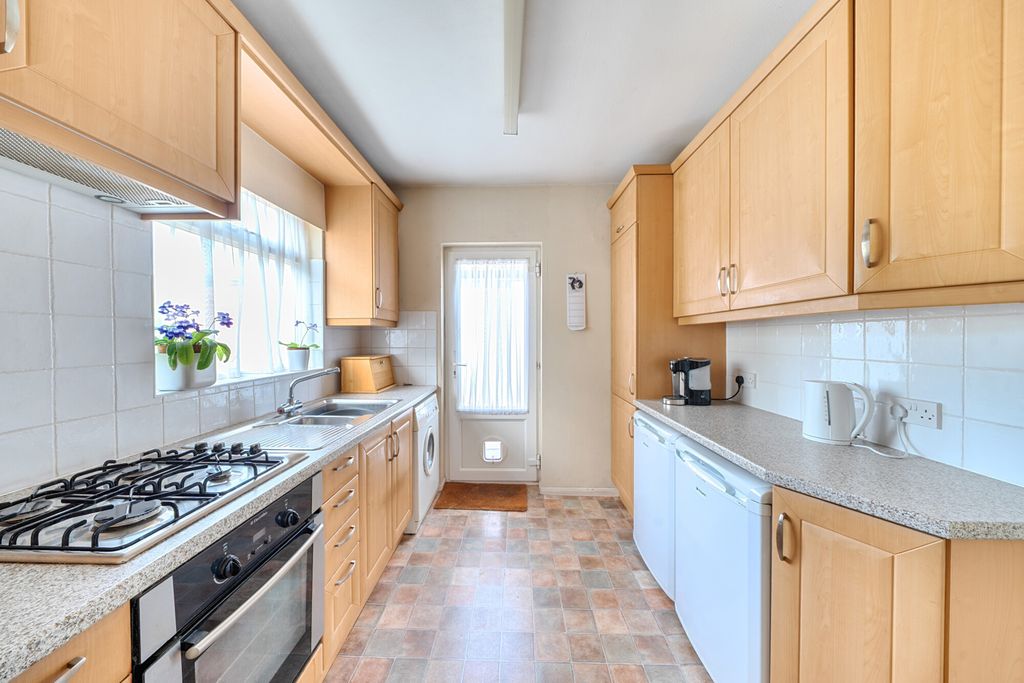 Property photo 2 of 20 1340017-13-689B05...